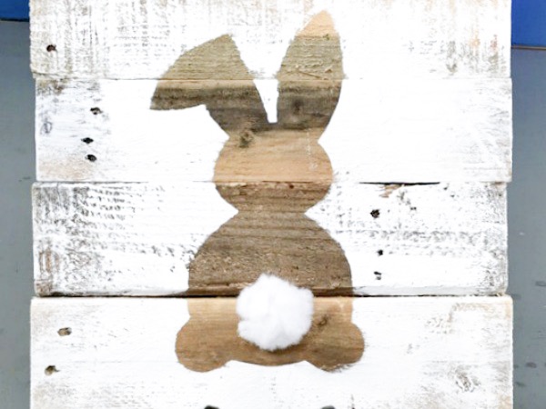 Bunny Pallet Art